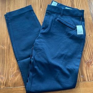 Gap • Curvy Signature Skinny Ankle Pants • Size 6 • NWT